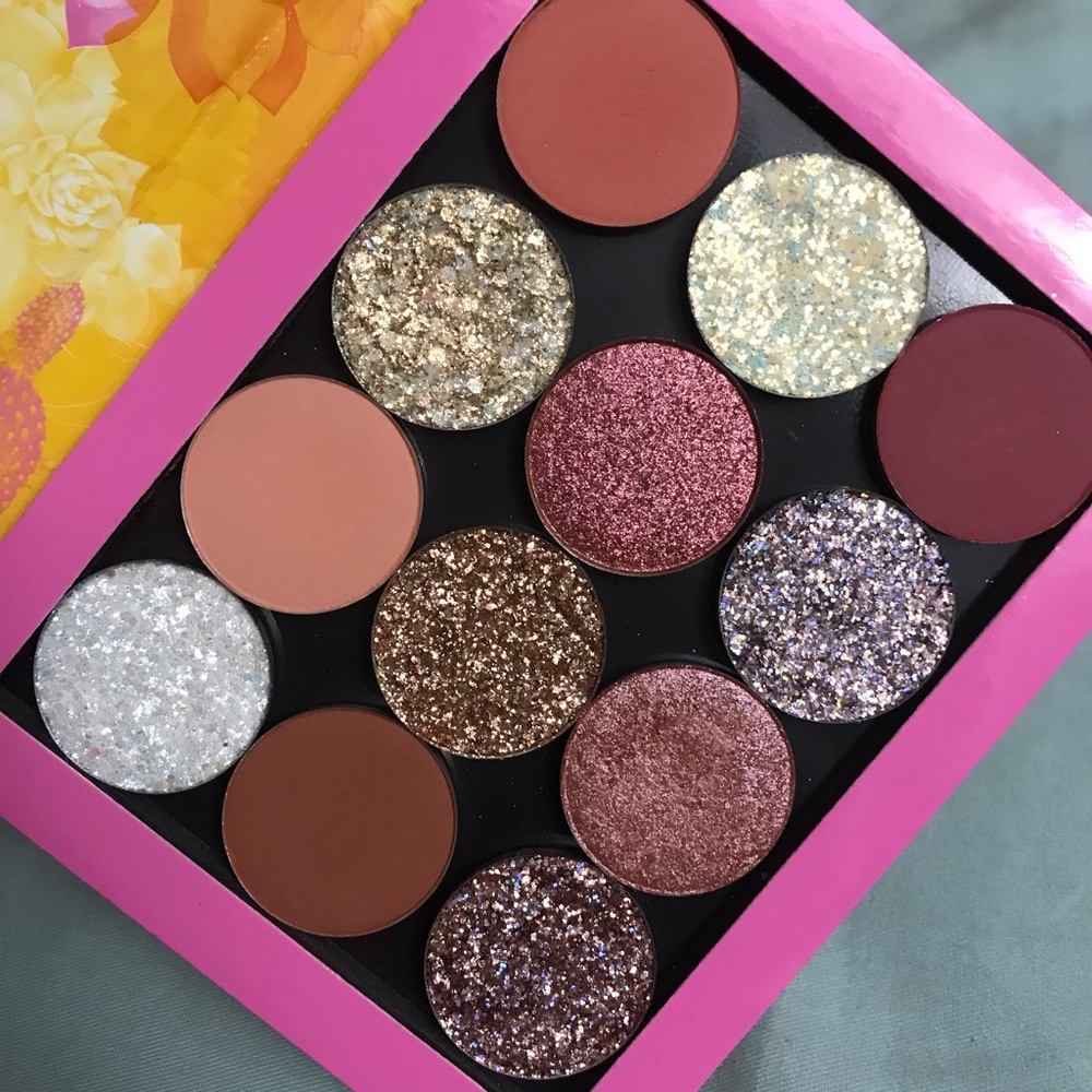 Colourpop “pretty please” palette